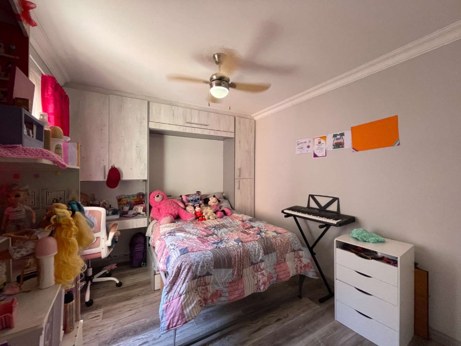 3 Bedroom Property for Sale in Seemeeu Park Western Cape